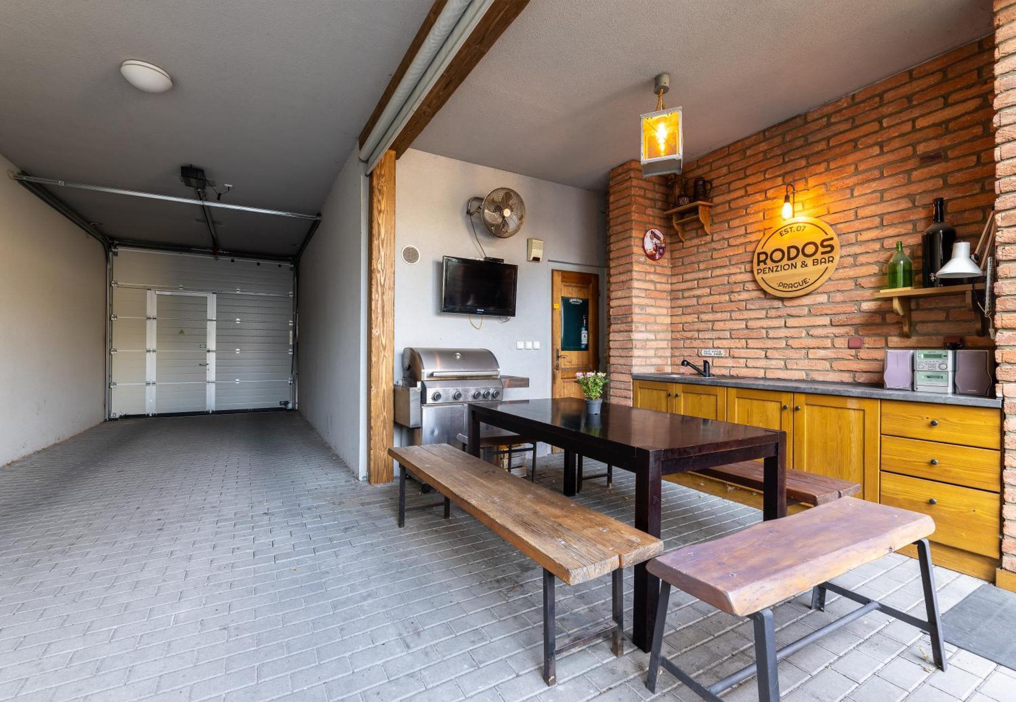 Penzion Rodos - Cafe Praha Eksteriør bilde
